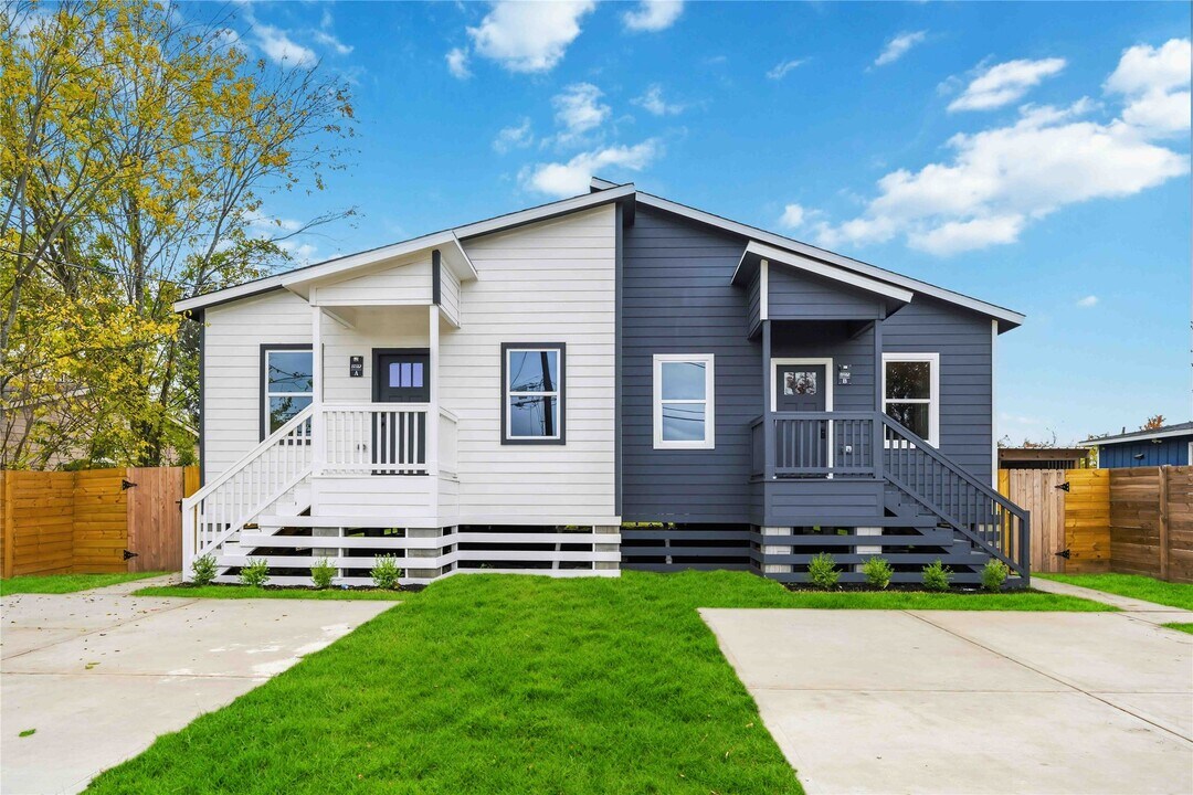 8512 Farqueson St in Houston, TX - Building Photo