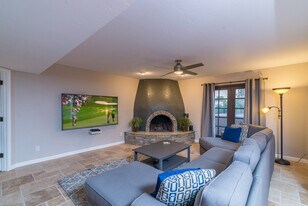 6802 E Ludlow Dr in Scottsdale, AZ - Building Photo