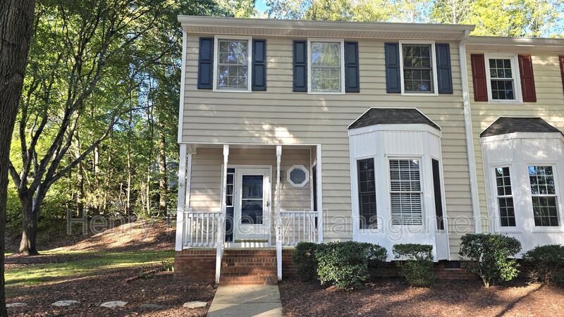 214 Riverwalk Cir in Cary, NC - Building Photo