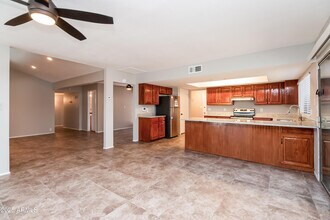 10213 N 51st Dr in Glendale, AZ - Building Photo - Building Photo