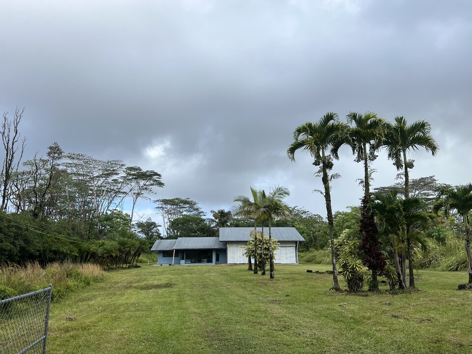 15-1665-1665 21st Ave in Keaau, HI - Building Photo