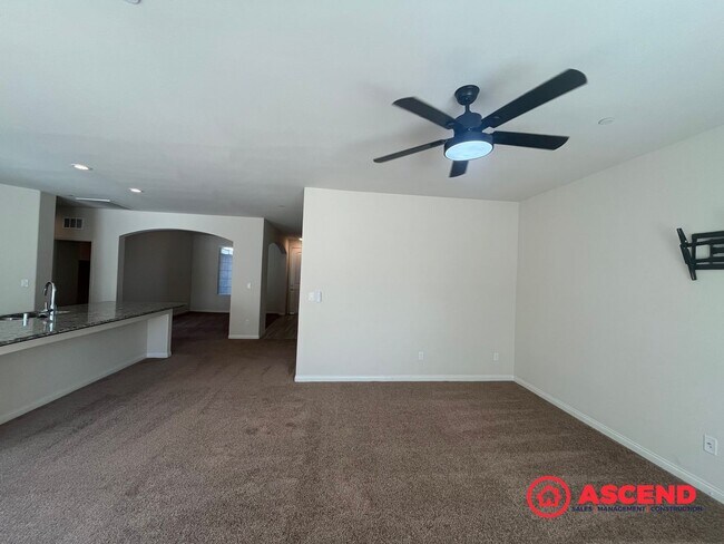 6507 Sunchase Dr in Bakersfield, CA - Building Photo - Building Photo