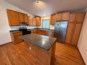 4002 Alvarez Ave in Madison, WI - Building Photo - Building Photo
