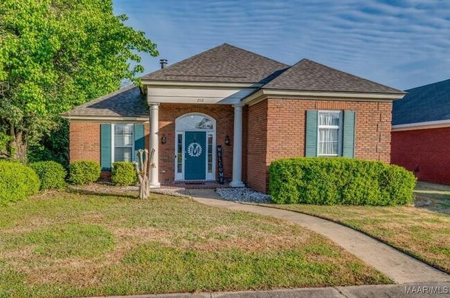 property at 2112 Parkview Dr S