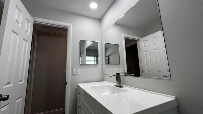 1009 SW 18th St in Boynton Beach, FL - Building Photo - Building Photo