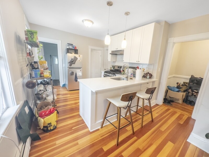 24 Suffolk St in Cambridge, MA - Building Photo