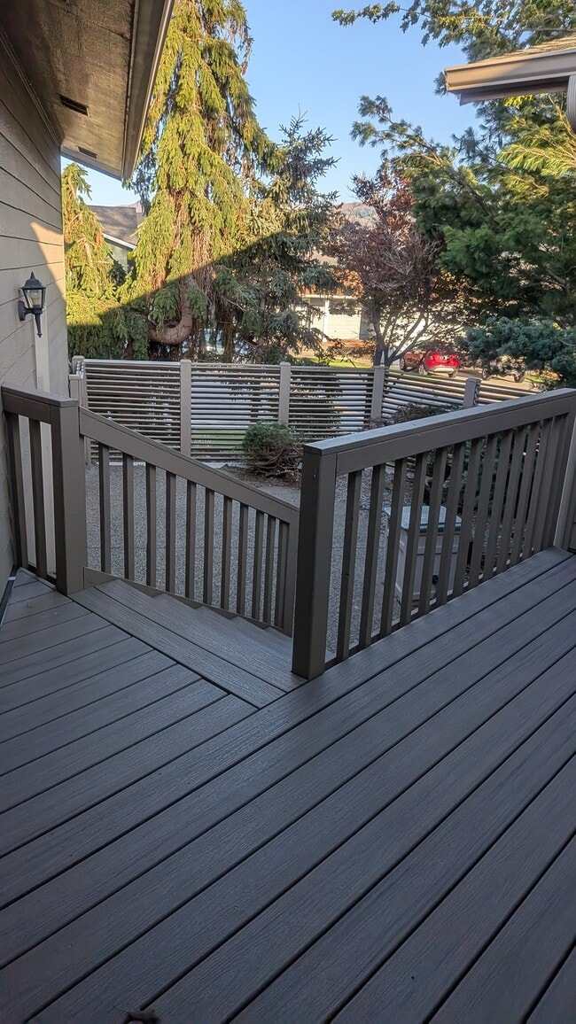 632 S Lawler Ave in East Wenatchee, WA - Building Photo - Building Photo