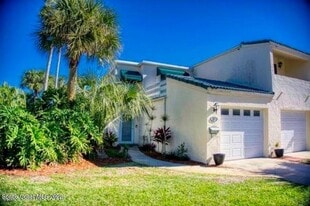 31 Emerald Ct in Satellite Beach, FL - Building Photo