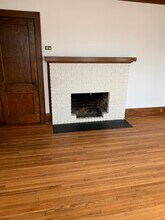 1312 W 32nd St in Minneapolis, MN - Foto de edificio - Building Photo