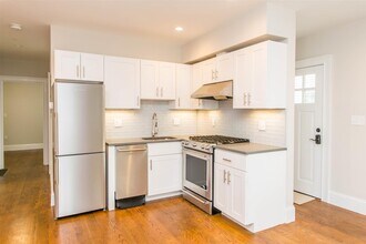 126 Columbia St, Unit 1 in Cambridge, MA - Building Photo - Building Photo