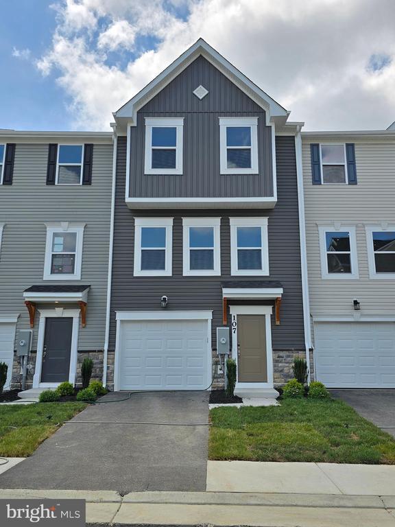 107 BOONE Ct