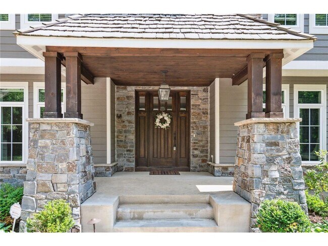 2346 Linner Rd in Wayzata, MN - Building Photo - Building Photo