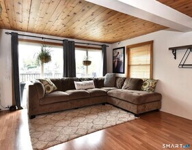 285 East Ave in Norwalk, CT - Building Photo - Building Photo