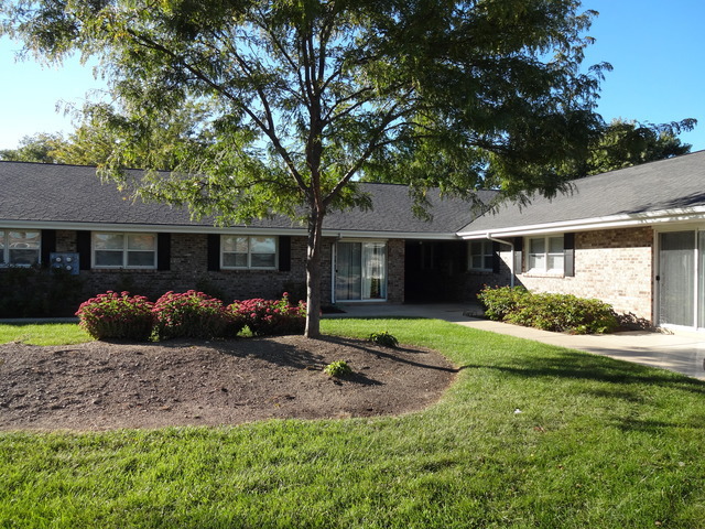 230 S Prospect St, Unit 230 E in Marengo, IL - Foto de edificio