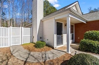 13426 Aventide Ln in Alpharetta, GA - Foto de edificio - Building Photo