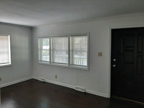 609 Pearson Dr in Durham, NC - Building Photo - Building Photo