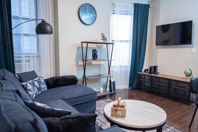 5 W 101st St in New York, NY - Building Photo - Building Photo