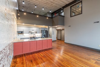 The Lofts on Jefferson in Toledo, OH - Foto de edificio - Interior Photo