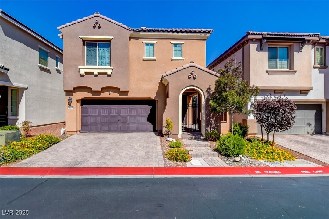 11238 Eureka Pass Ct in Las Vegas, NV - Building Photo