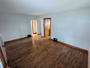 3246 Amherst Ave in Lorain, OH - Building Photo - Building Photo