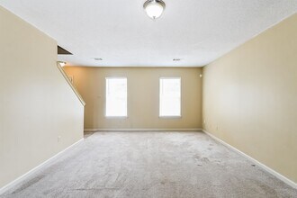 2569 Kate Bond Rd in Memphis, TN - Building Photo - Building Photo