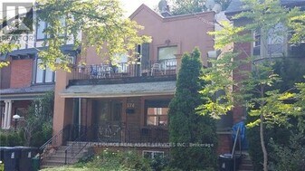 574 Dovercourt Rd in Toronto, ON - Building Photo