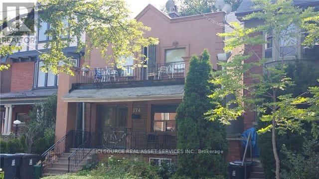 property at 574 Dovercourt Rd