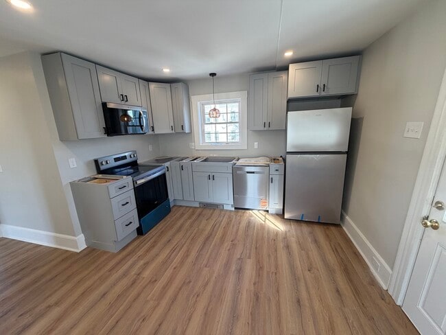 319 Jewett St, Unit #2 in Manchester, NH - Building Photo - Building Photo