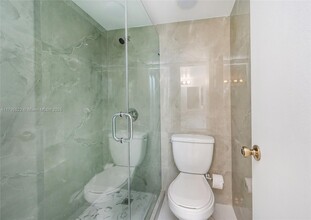 13870 SW 62nd St in Miami, FL - Building Photo - Building Photo