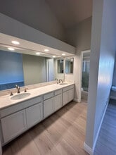 4300 Via Marisol, Unit Fremont Villas in Los Angeles, CA - Building Photo - Building Photo