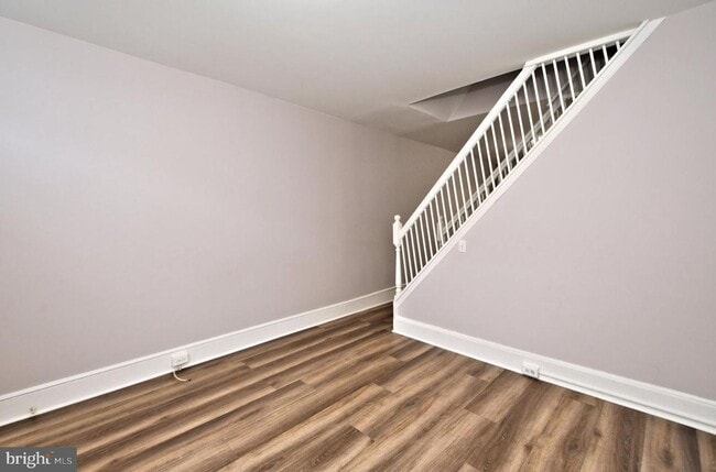 property at 317 E Elm St