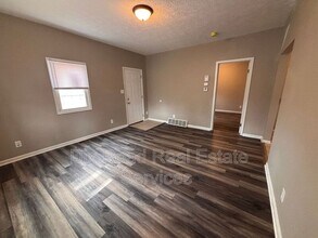 104 Moore St in Middletown, OH - Building Photo - Building Photo