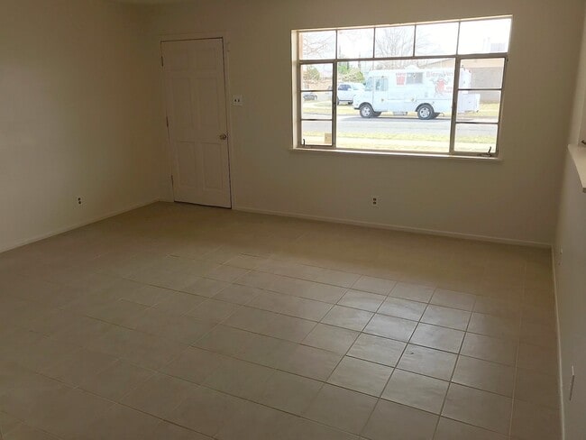 5605 Waycross Ave in El Paso, TX - Building Photo - Building Photo