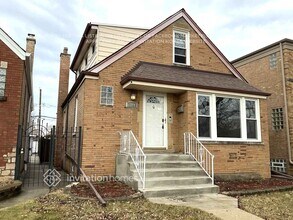 6844 W Dickens Ave in Chicago, IL - Building Photo - Building Photo