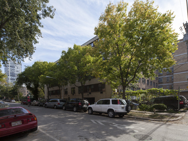 5750 N Kenmore in Chicago, IL - Foto de edificio - Building Photo