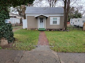 1071 Sullivan Dr in Ogden, UT - Building Photo