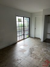 1016 Greens Lake Rd in East Ridge, TN - Building Photo - Building Photo