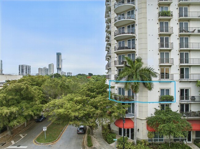 2701 SW 3rd Ave, Unit 303 in Miami, FL - Building Photo - Building Photo