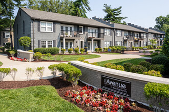 The Avenue in the Highlands in Louisville, KY - Foto de edificio - Building Photo