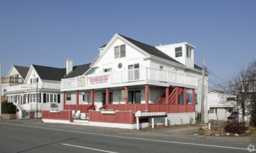 487 Ocean Blvd in Hampton, NH - Building Photo - Building Photo