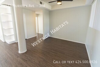 4532 Murietta Ave, Unit 308 in Los Angeles, CA - Building Photo - Building Photo