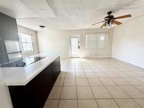 176 Lyndhurst L in Deerfield Beach, FL - Building Photo - Building Photo