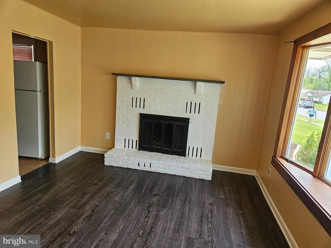 3703 Windsor Dr in Bensalem, PA - Building Photo - Building Photo