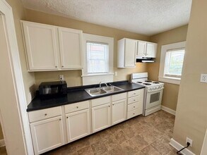 5417 Greenfield Ave in Indianapolis, IN - Building Photo - Building Photo