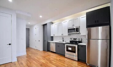 309 Weirfield St, Unit 1 in Brooklyn, NY - Building Photo - Building Photo