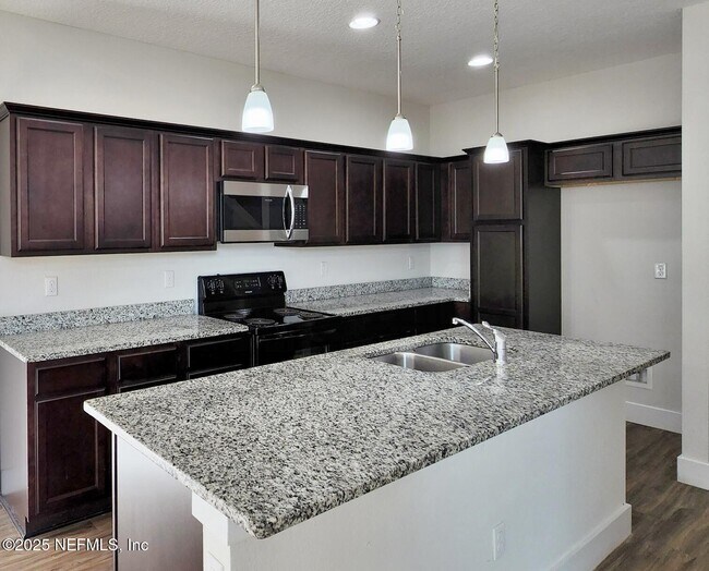 834 4th St N in Jacksonville Beach, FL - Building Photo - Building Photo