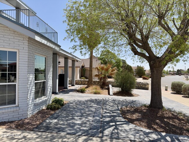 11417 Tom Ulozas Dr in El Paso, TX - Building Photo - Building Photo