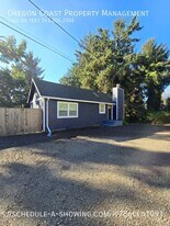 1910 NE 12th St in Lincoln City, OR - Building Photo