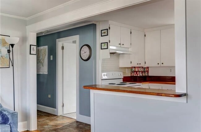 29 Sherwood Rd, Unit 2 in Middletown, RI - Building Photo - Building Photo