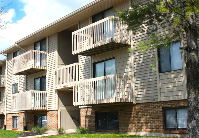 Forest Creek Apartments in Middletown, OH - Building Photo - Building Photo